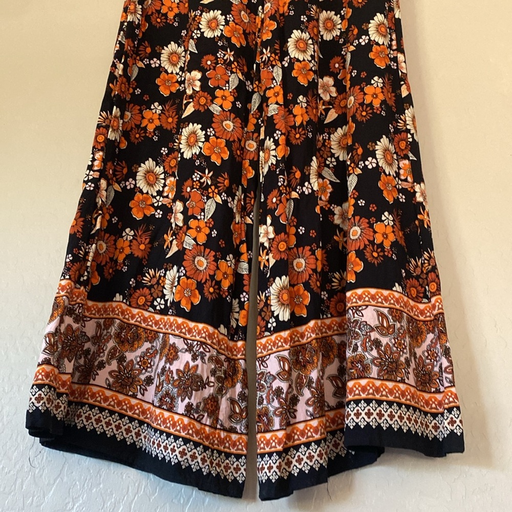 XL floral, flowy wide leg pants - Picture 4 of 9